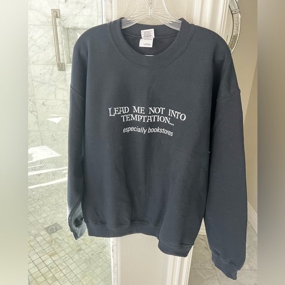 Gildan Other - Men’s Large Black Book Lovers Crewneck Sweatshirt